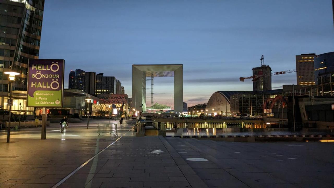Puteaux- La Defense Arena Appartement Vue Tour Eiffel エクステリア 写真